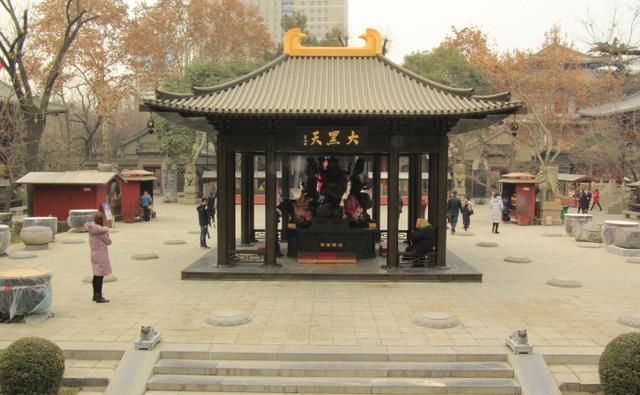 西安旅行日记：香火免费，寺内安详，大兴善寺值得一去
