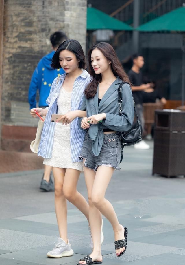  『小姐姐』衬衫这样穿一点不像程序员，清新时髦又养眼，最靓的仔就是你