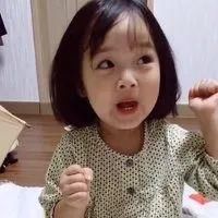 给男朋友发消息说"我好像怀孕了"，网友的评论太精彩了