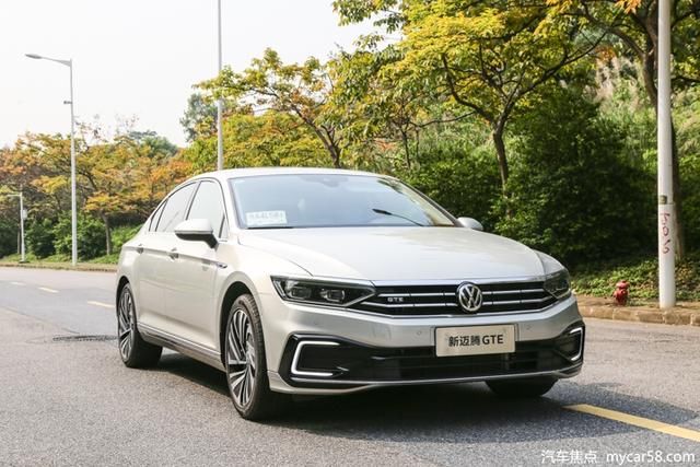 #舒适#搭1.4T+电机混动系统,座舱舒适外观大气,试驾全新迈腾GTE