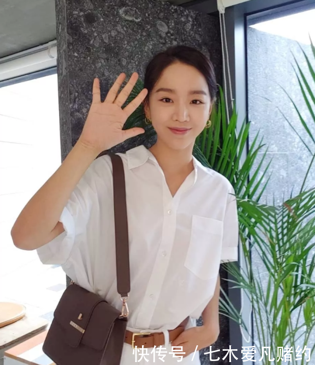  [迷你包]衣橱里的这些包包该扔了