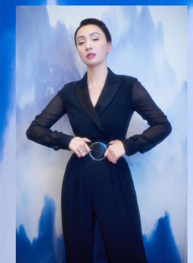 陶虹亮相活动，46岁了还有这样的魅力，徐峥的眼光不错!