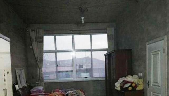  「不住」农村怪现象，很多新盖的房子不装修也不住人，这是为什