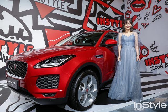 偶像盛典无修图曝光，纯妃最美，戚薇却被“麒麟腿”抢镜！