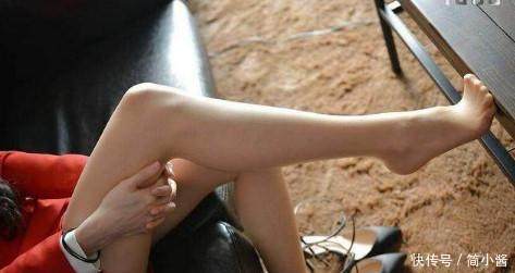 尖头细跟展现了女性文雅知性的曲线,将女人气质提升到新的层次