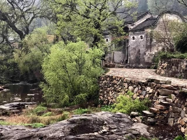 美醉了！大山深处，竟藏了一座古村落！值得一去!