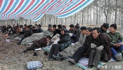 年后新怪象：工地用工荒，农民工为啥不找工作，包工头：咋想的