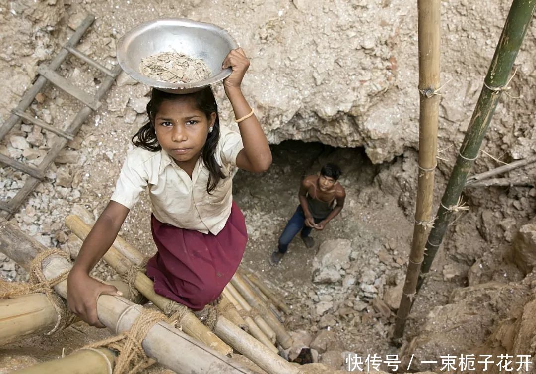  脸上：你脸上的高光和眼影，是20000个印度孩子拿命换的。