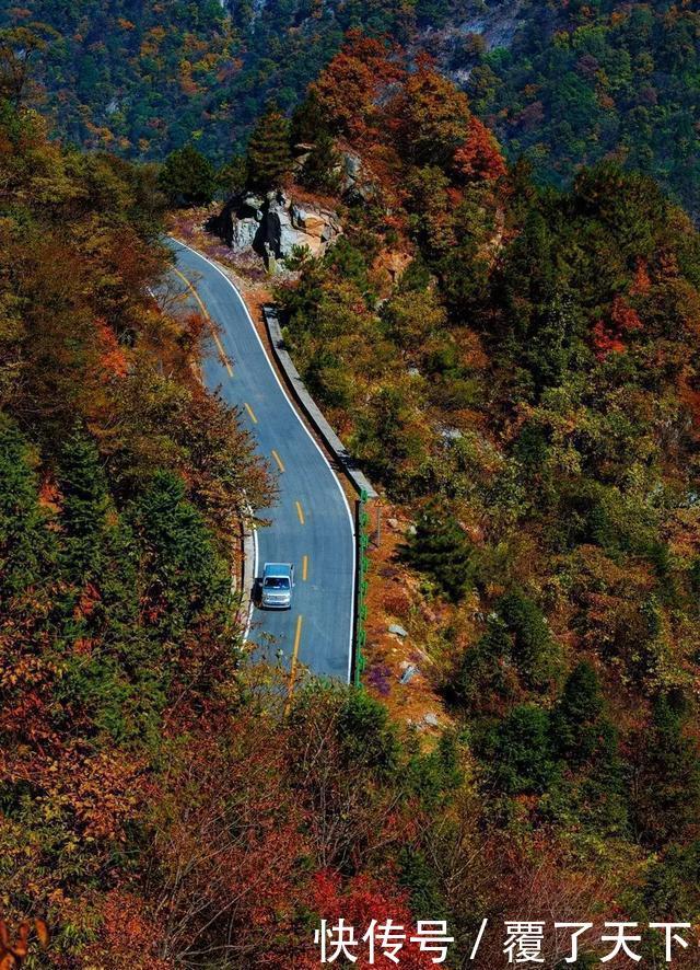 安徽旅游:大山深处一抹红,马丁公路、马鬃岭秋色美翻了