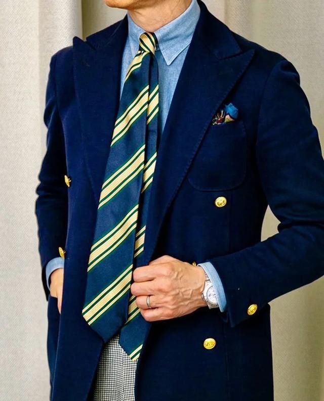  #春夏#据说精致的男人，都知道如何在春夏解锁「法式优雅」