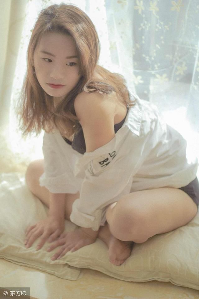 男女滚床单女人穿什么?这些性感穿法你要get到