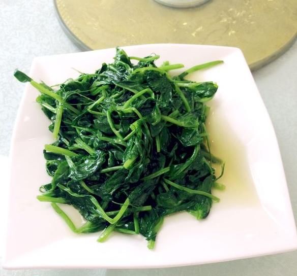 「白嫩」这菜不吃,再等一年,隔夜排臭便,嘴巴不臭了,多吃不长肉,美白嫩肤