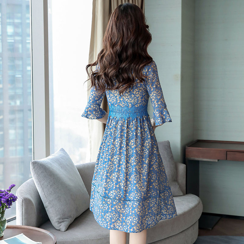 女人四十一枝花，老婆穿上这样的女裙，同事直夸显嫩又优雅