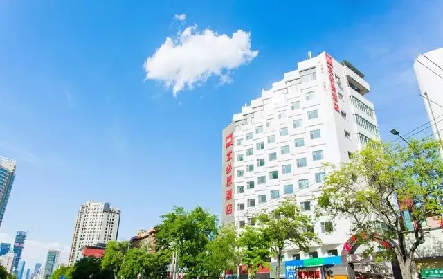 最穷二线城市：投资200亿挖穿黄河也要建地铁，如今建成创造奇迹