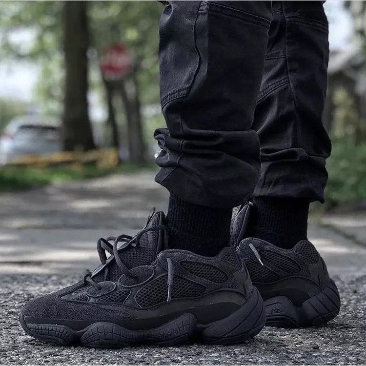 近期起飞的球鞋里,熊猫只排倒数第 2!第 1 名根本买不到!