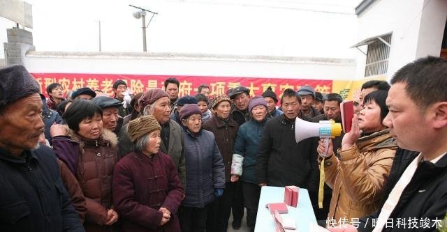 养老金最新消息,即将补发到账,看看你能领多少！