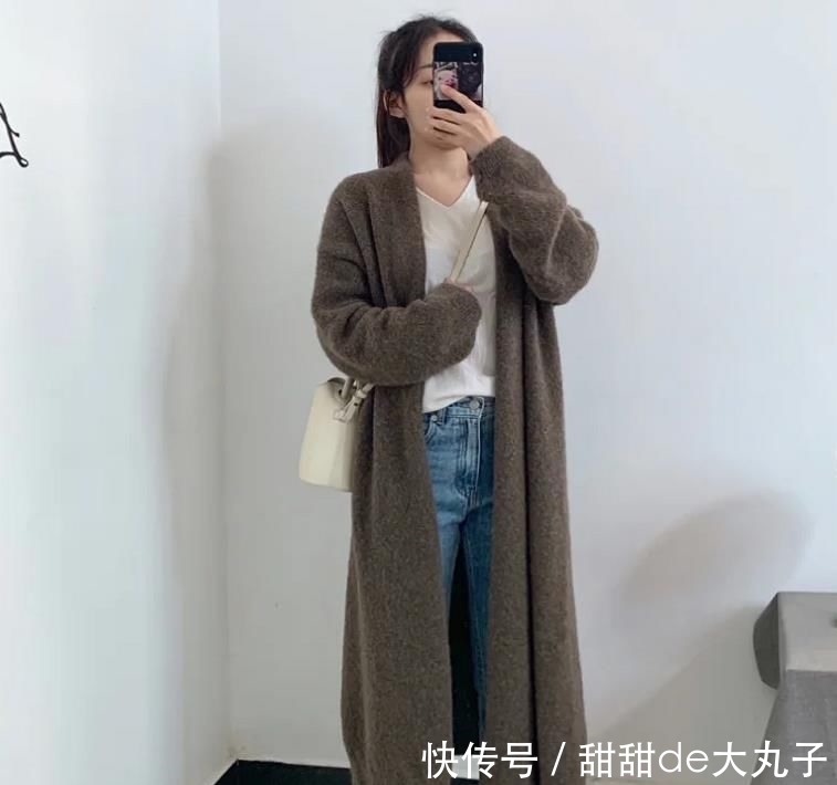  『时髦』2020春季火了一种穿法，叫“脚踝衣+牛仔裤”，时髦显高又有范！