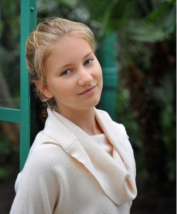 伊丽莎白公主将成为首位比利时女王，颜值爆表成众人焦点!