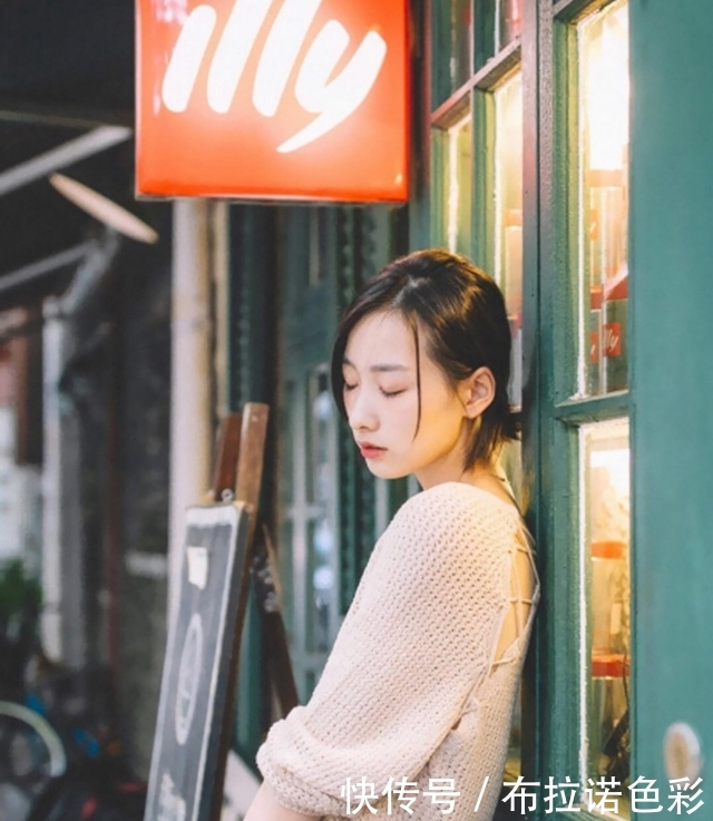  试试■拍照不上镜？试试这些拍照姿势，随手拍就很好看