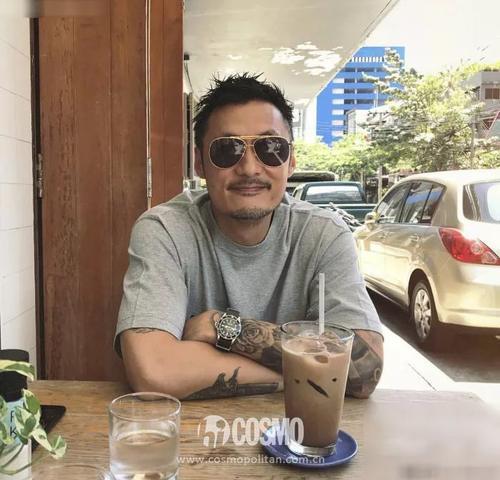 手腕上挂着一百万是什么感觉？鹿晗关晓彤知道