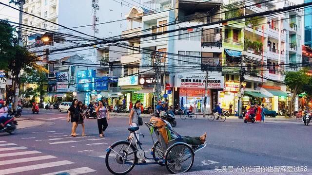 这个国家的咖啡店轰赶中国游客，还对中国人禁售，网友：白眼狼！