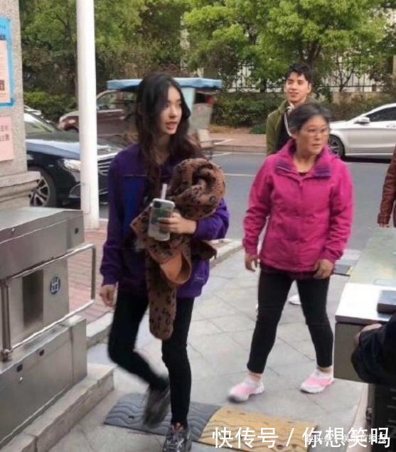 #节目中#到了最后一期,林爸爸才同意王大陆成为女婿,但林允却很尴尬