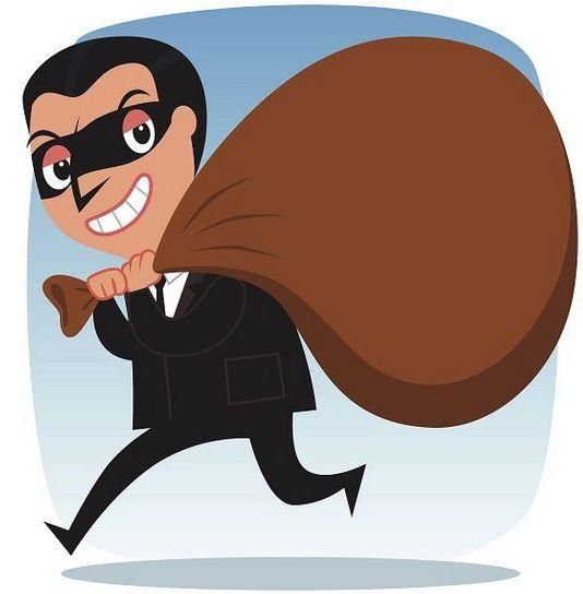 上海一男子报案称遭遇诈骗，不料却被警方控制!男子一脸懵逼……