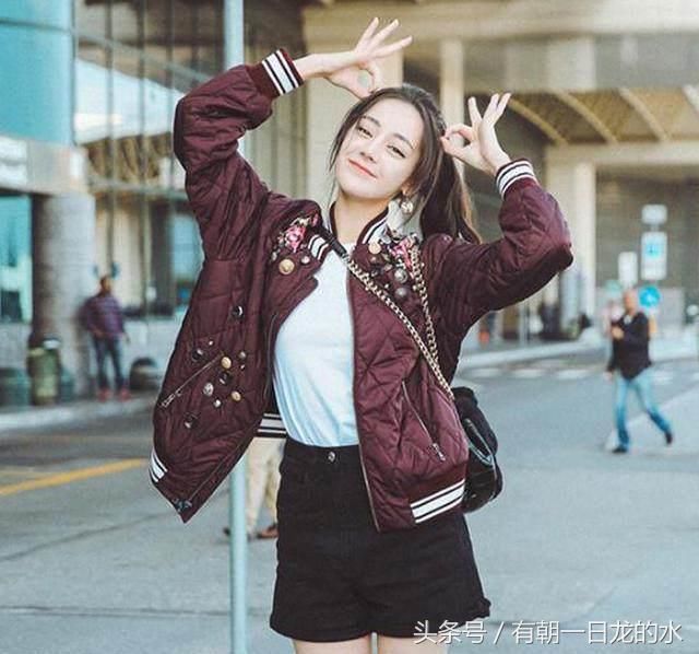 迪丽热巴才是娱乐圈的时尚女王，网友这身材和想象中完全不一样