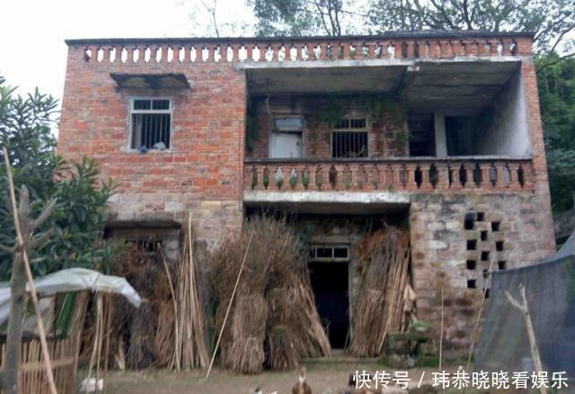  「老农」农村户口迁出后，留下的房屋和宅基地属于谁？听听淳朴