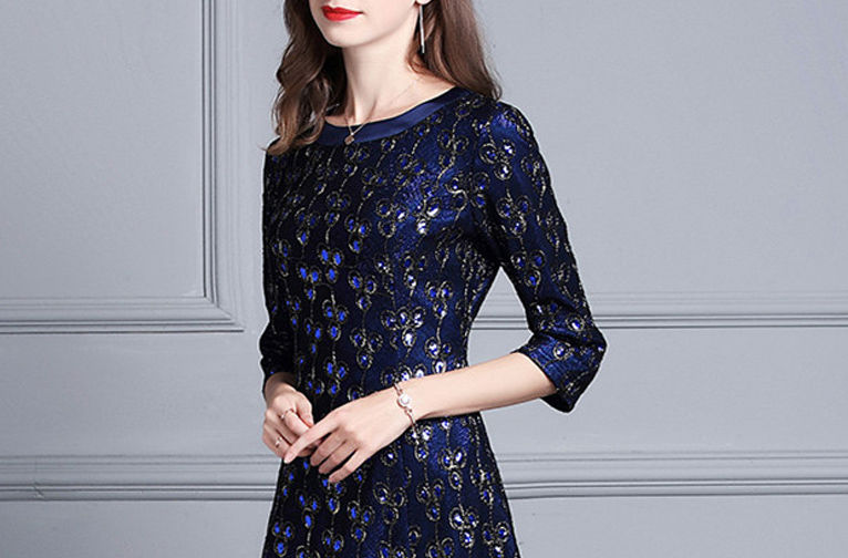 9月刚来，这9款“皇室蓝”裙子就火得一塌糊涂，有人一买9条