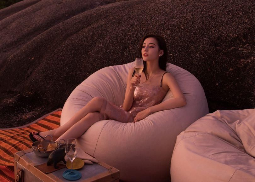 一周造型红黑榜:贵妇品牌香奈儿和普通家居品牌对战，谁输谁赢?