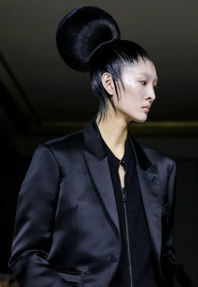  『时装周』2020秋冬季四大时装周-产品造型设计汇总