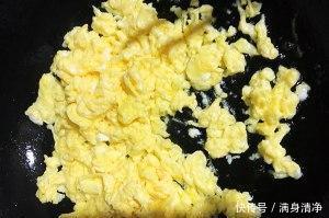 『配料』东北人爱吃的鸡蛋酱做法,做法简单配料很少即可做成