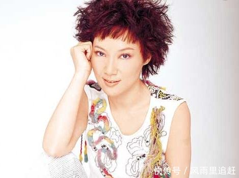 被戳穿谎言的明星，张杰太没常识，唯独他因一条微博遭众网友打脸