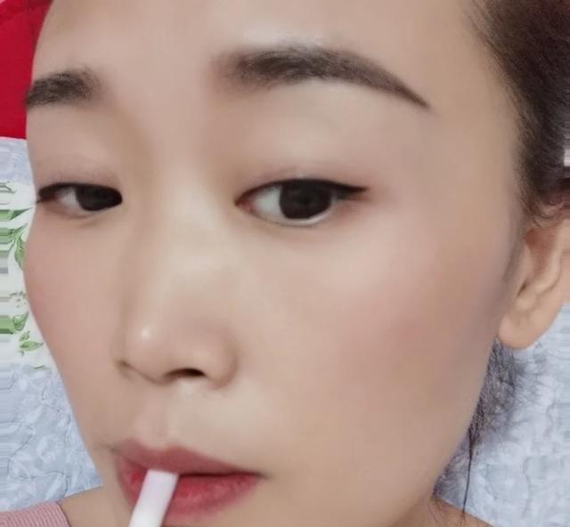 瞳线@美容师透露:为什么不建议女人纹美瞳线,原因有4点,看完就懂了