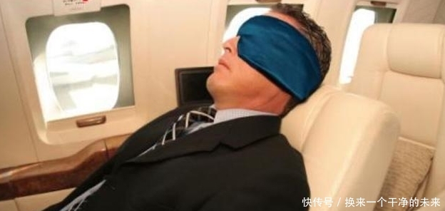 飞机“低调”的6种服务,你不开口说,空姐不会帮!
