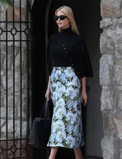  下半身搭配：伊万卡不愧是总统女儿，穿白色西装配9分裤气场强大，身材A爆了