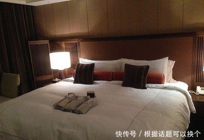 为何总有人在半夜12点开房，2点就要退房？前台：没你想的那么简