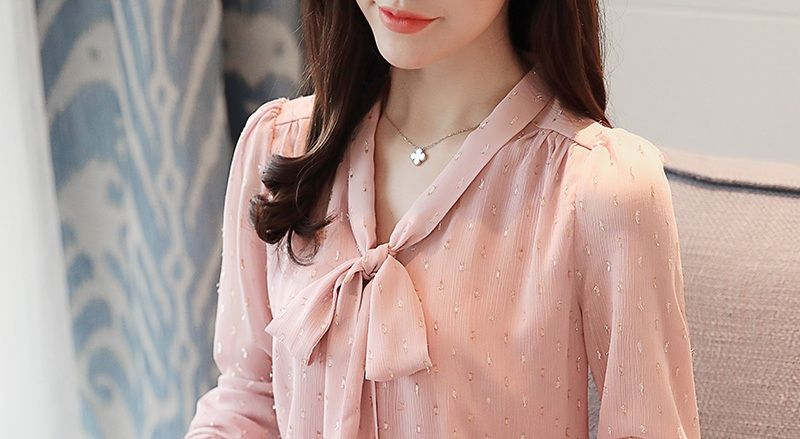 别再穿连衣裙了!爱美女人秋天都这样穿，连背影都美到爆