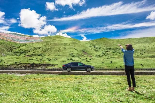 康定国际情歌节攻略！电音电竞赛马，这样过七夕简直酷Skr人！