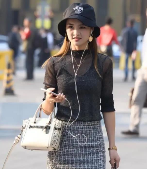  碎花|天生丽质的美女, 一条白色的碎花连衣裙, 时尚清新靓丽