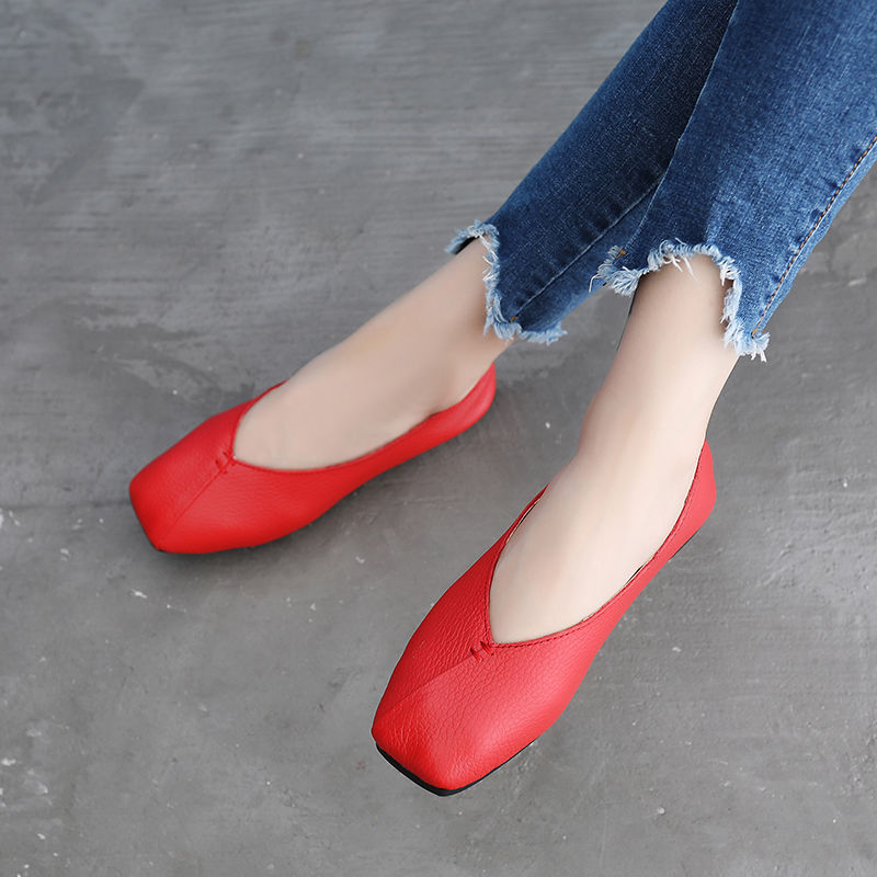 让妈妈少穿点高跟鞋吧，今年流行这样的妈妈鞋，时尚又不累脚