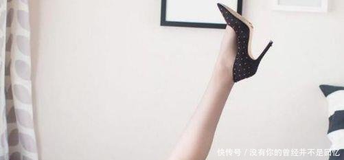 尖头细跟，有着不同的魅力时尚感，这种气质让你很有魅惑力