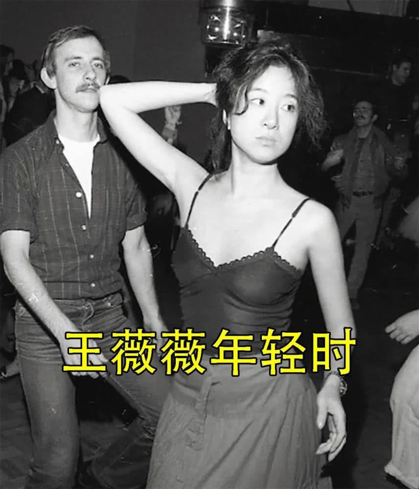 婚纱@70岁婚纱王后王薇薇魅力大，穿运动鞋戴白头纱，有中国血统气质好