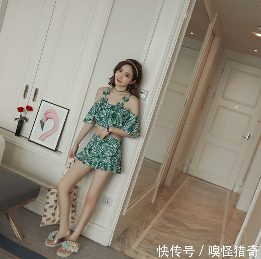 精致典雅的分体裙，拯救平胸的妹子，穿出迷人气质！