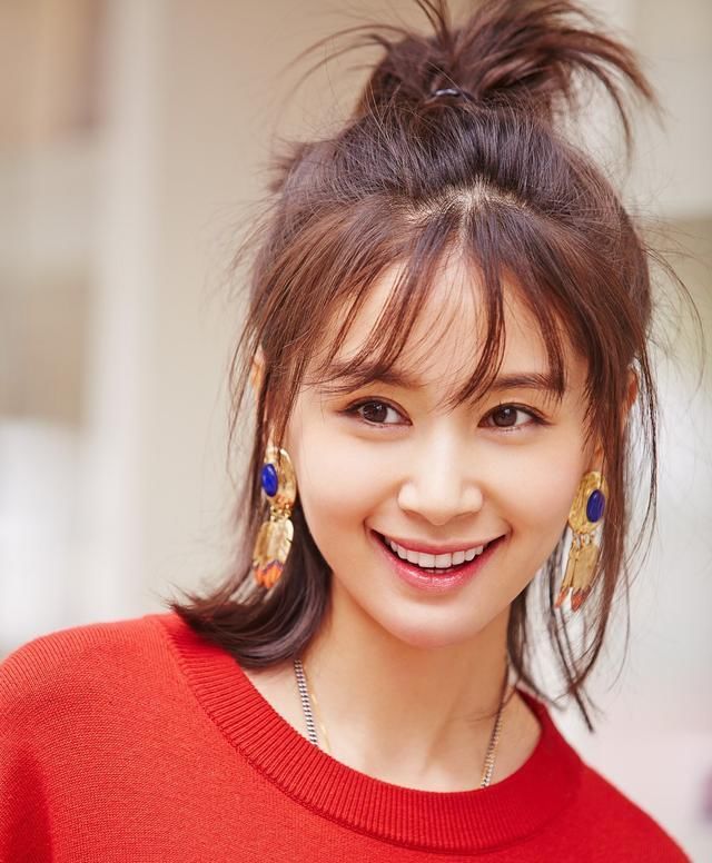  『发际』女生扎马尾时,少犯这4个“错误”!看着显老,还会增高发际线
