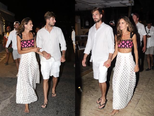 德国门将被淘汰后，日子过得美滋滋，和超模女友演绎度假风情侣装