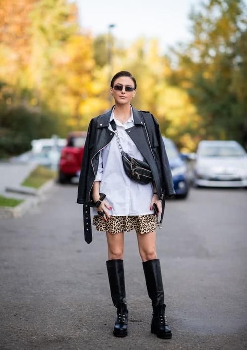  『女生』女生帅起来就没男生什么事了？酷帅洒脱的皮夹克，凹出摩登气场！