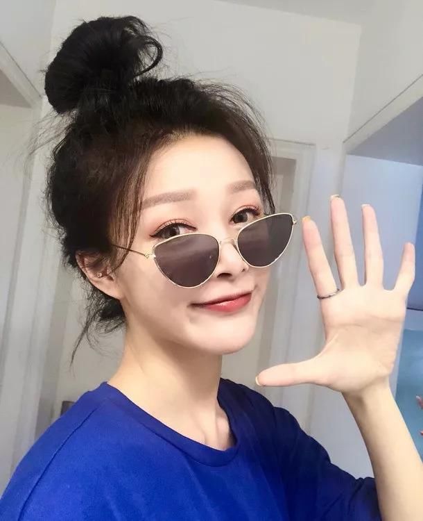 丸子头暴露发际线？4步修容大法拿好不谢！内附头发养护tips~