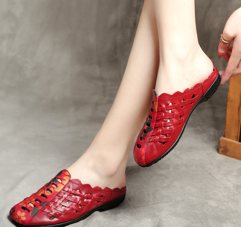 头一次见这么美丽的“拖鞋”，纤纤玉足吸睛又洋气，逛街不累脚